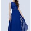 Velvet dress comes with aristocratic temperament