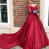 Things that you should check while choosing prom dress