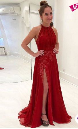 Wide hips should not wear bloated skirts with large pleats or pleats