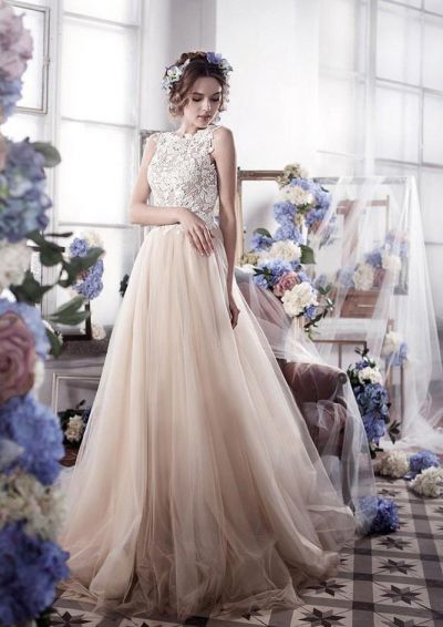 Get your most elegant evening dress at FeelTimes: