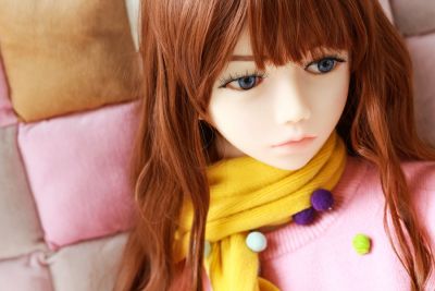 real doll Burnette aux gros seins