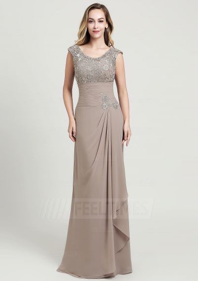 Rebecca Miller flaunted her assortment of dresses