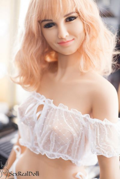 Sex doll tips for new beginners